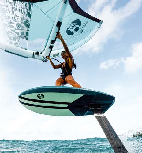 Wing foil lesson in Dervio on Lake Como