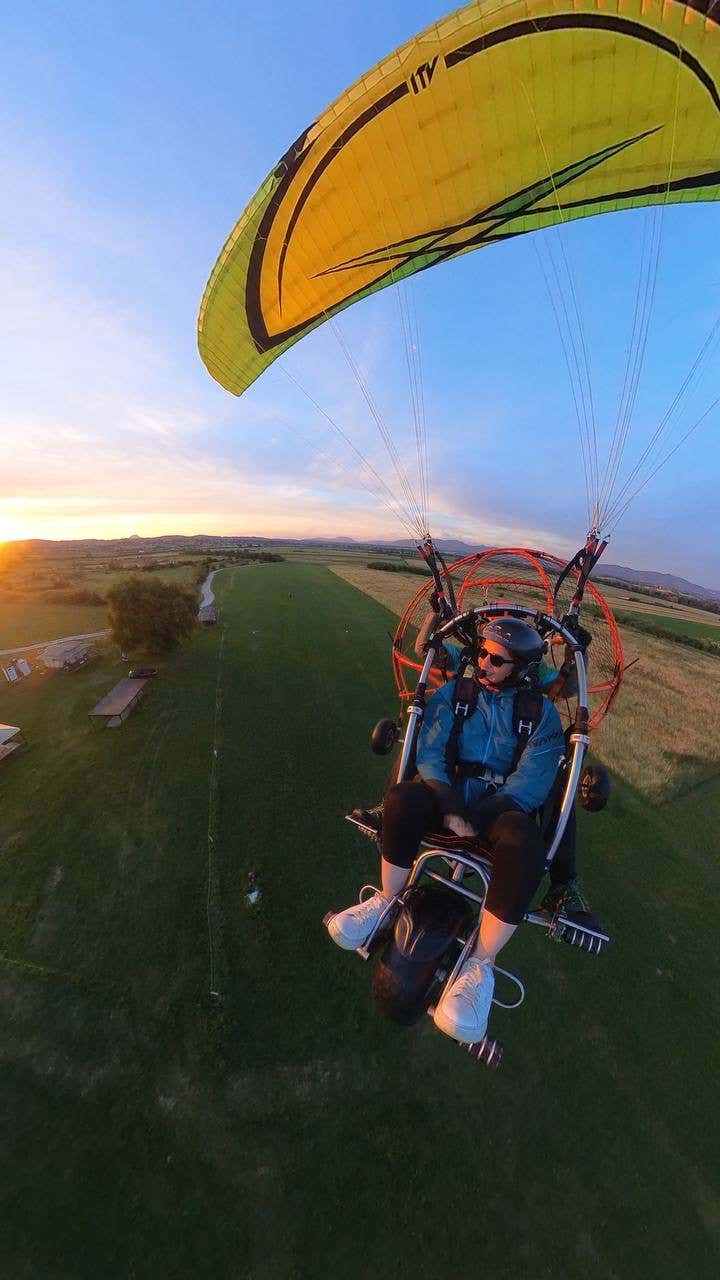 Volo in parapendio a motore in provincia di Roma