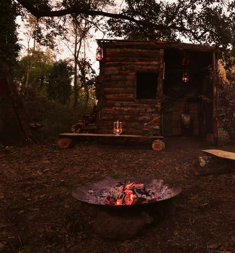 Esperienza di bushcraft a Cerveteri e notte in bivacco