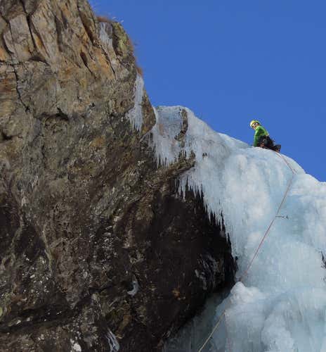 Private 2-day ice climbing course in Varaita Valley