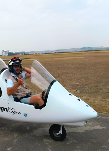 Prova di pilotaggio su autogiro in provincia di Salerno