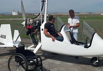 Prova di pilotaggio su autogiro in provincia di Salerno