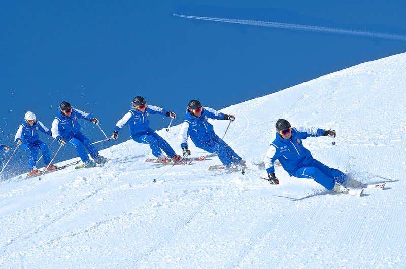 Corso collettivo di sci per adulti principianti ad Andalo