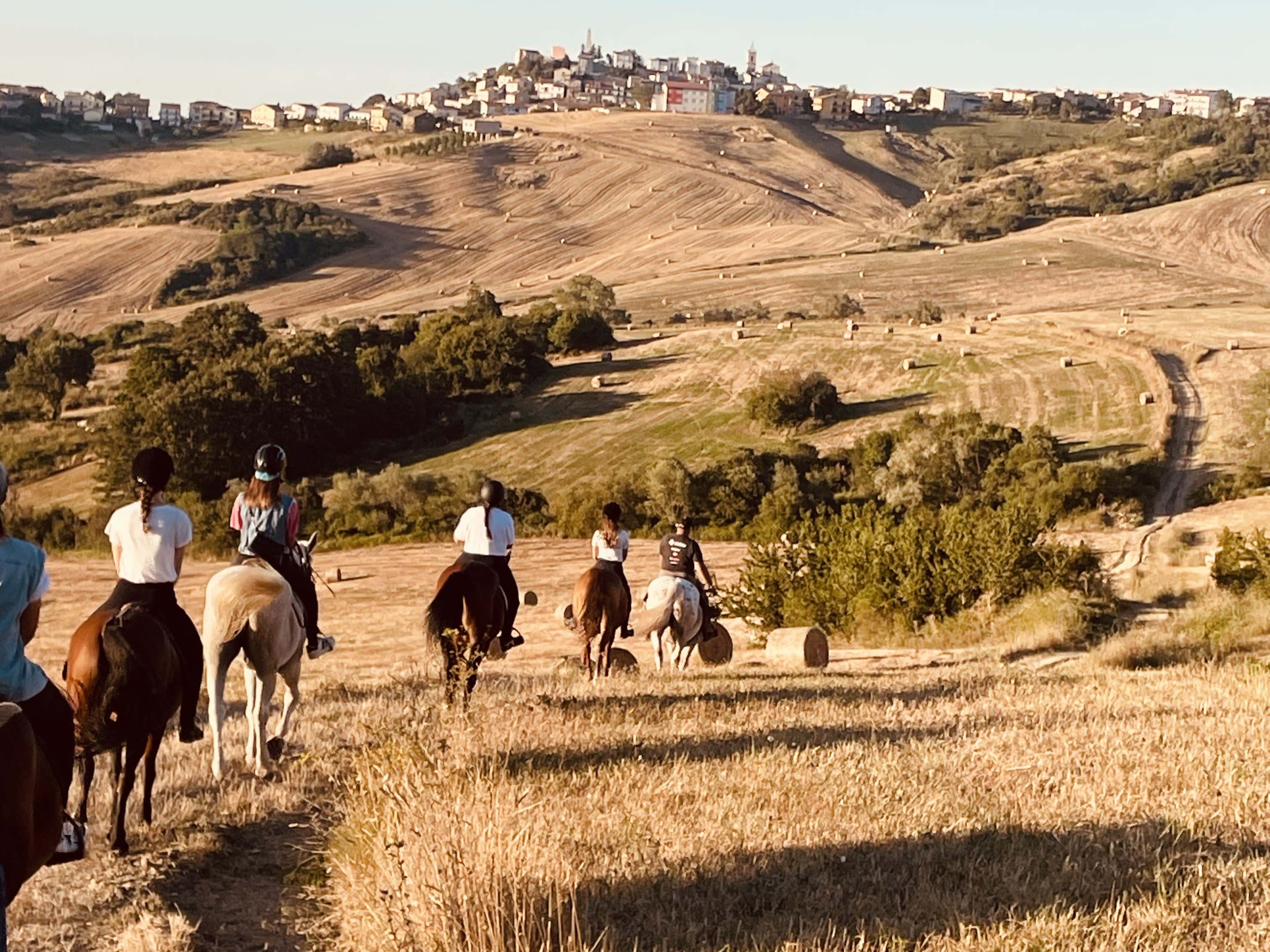 Passeggiata a cavallo ai piedi della Maiella