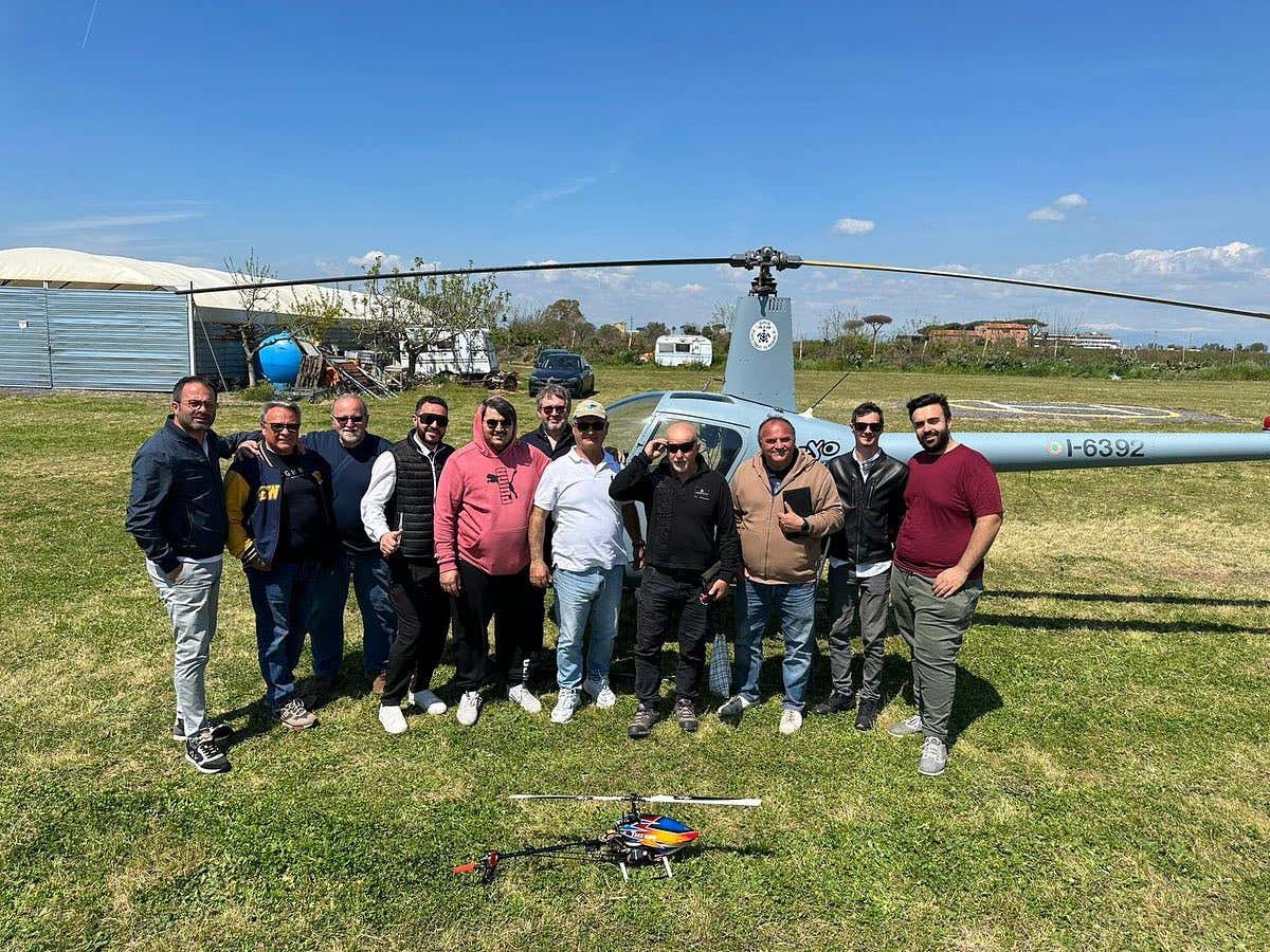 Battesimo del volo in elicottero vicino a Napoli