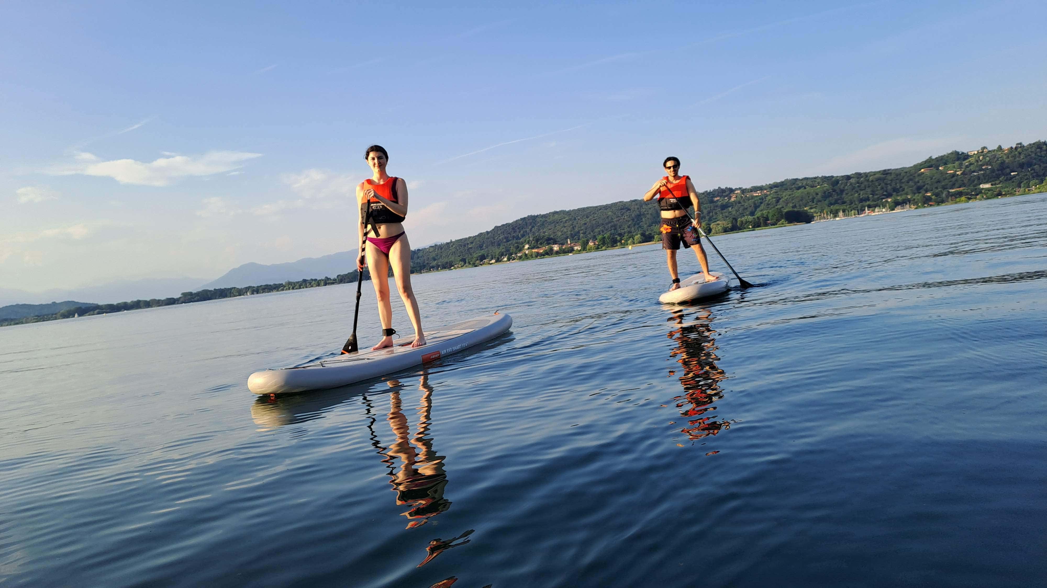 Esperienza esclusiva di SUP e meditazione sul Lago Maggiore