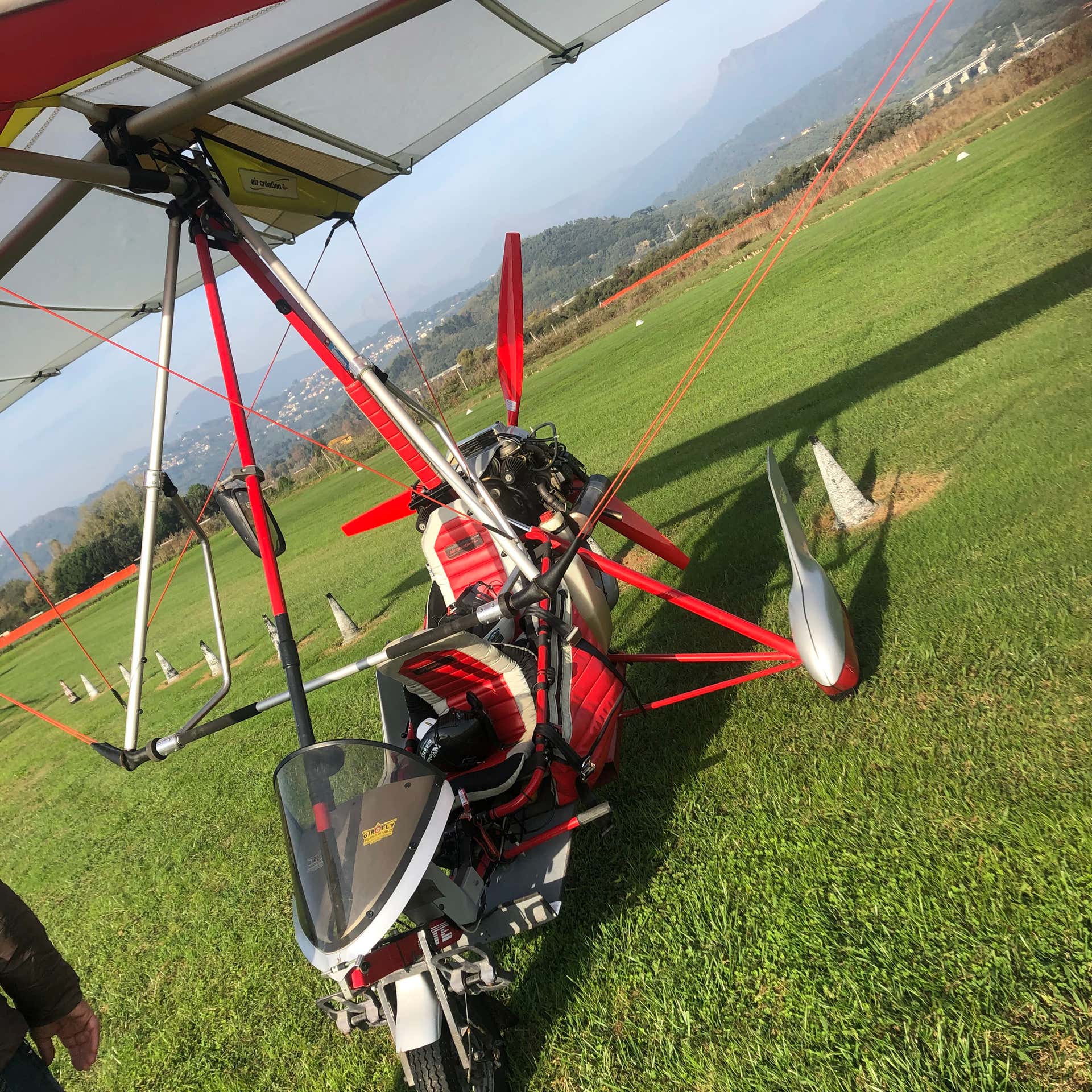 First powered hangglider panoramic flight near Viareggio Freedome