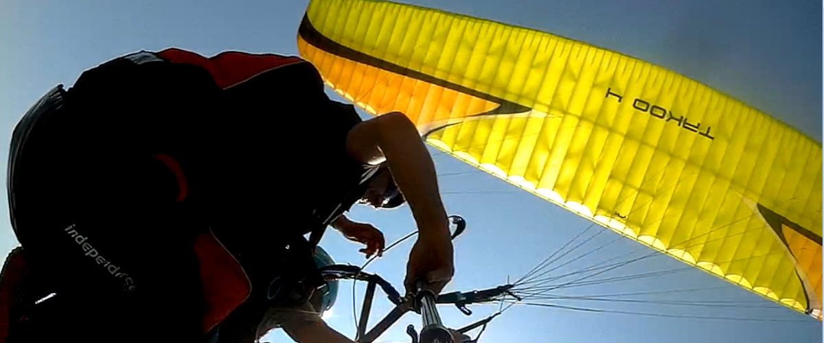 Tandem paragliding flight at Laveno-Mombello