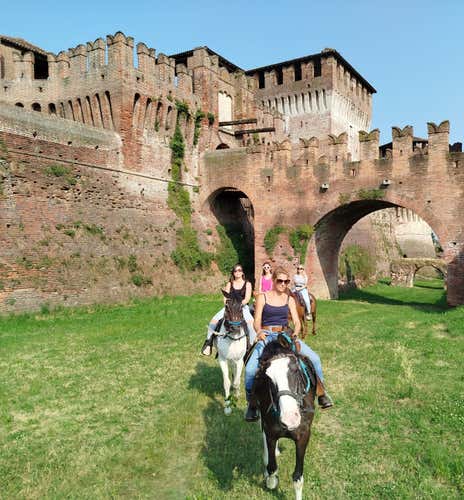 Passeggiata a cavallo sulle sponde del fiume Oglio fino al Castello di Soncino