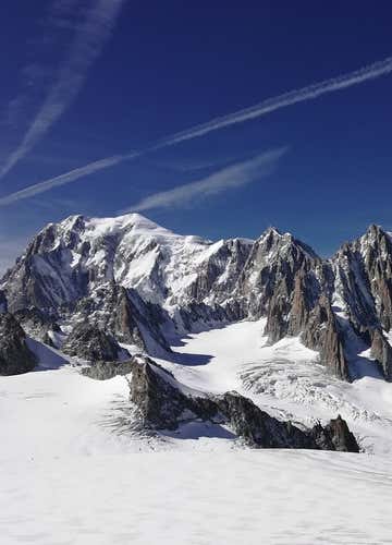 Hiking on the glaciers of Punta Helbronner on Mont Blanc