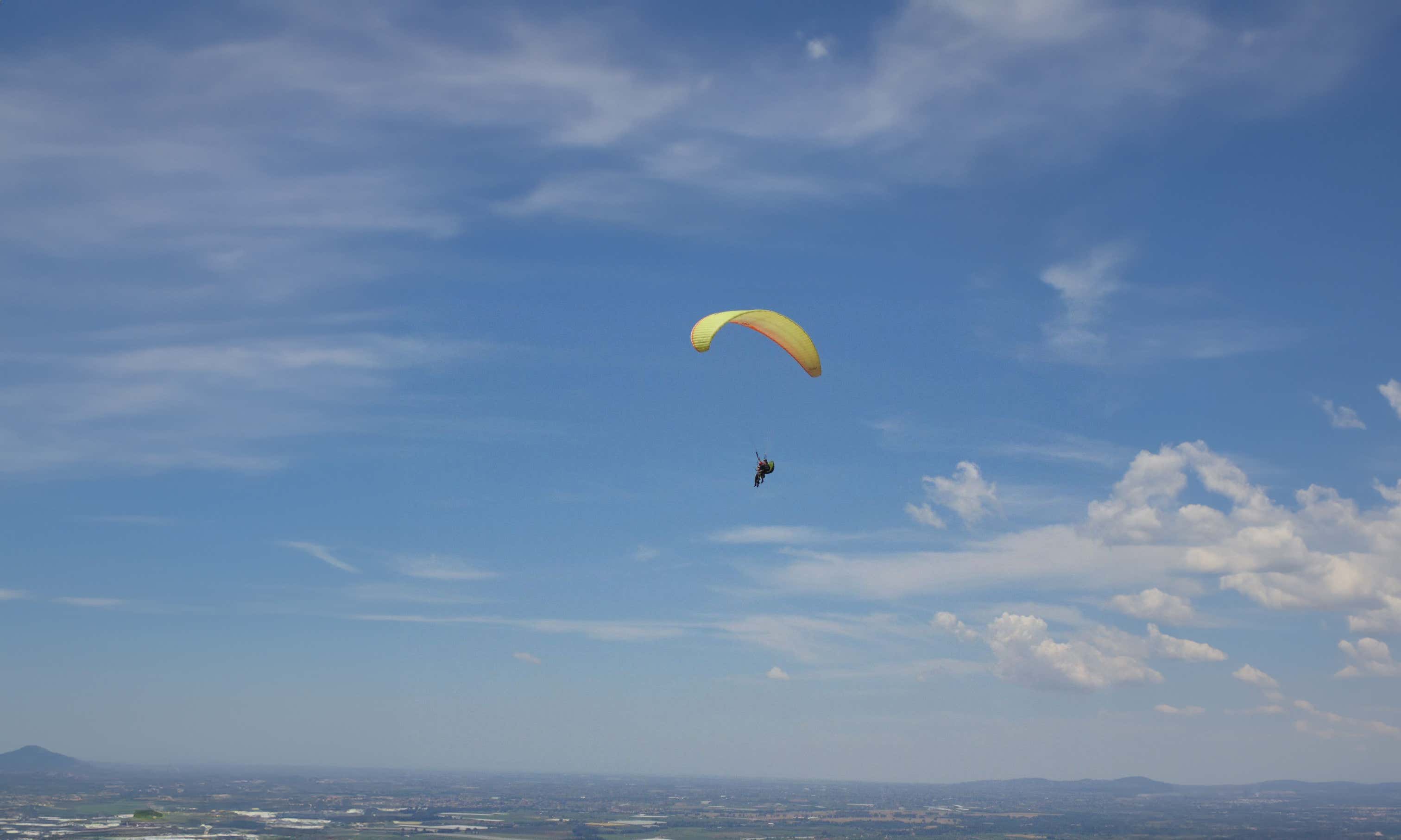 Volo in parapendio biposto su Serrone in provincia di Frosinone