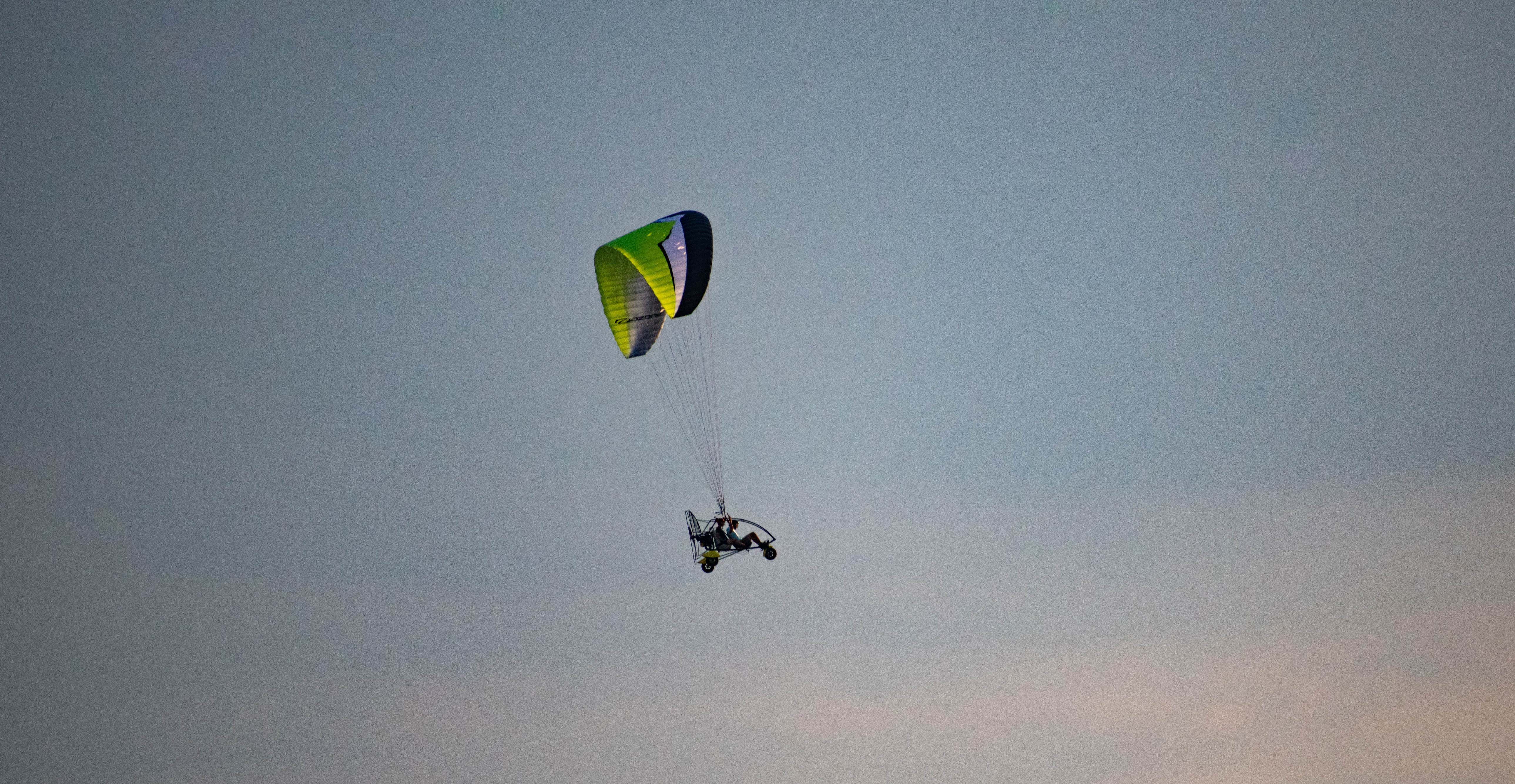 Volo in paracarrello biposto ad Anagni