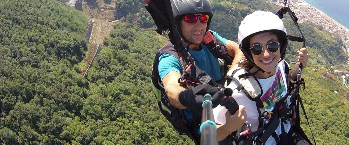 Tandem paragliding flight in Gerace