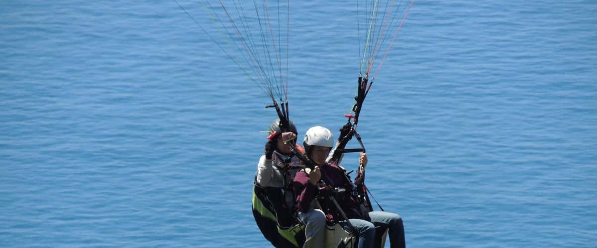Tandem paragliding flight in Tropea
