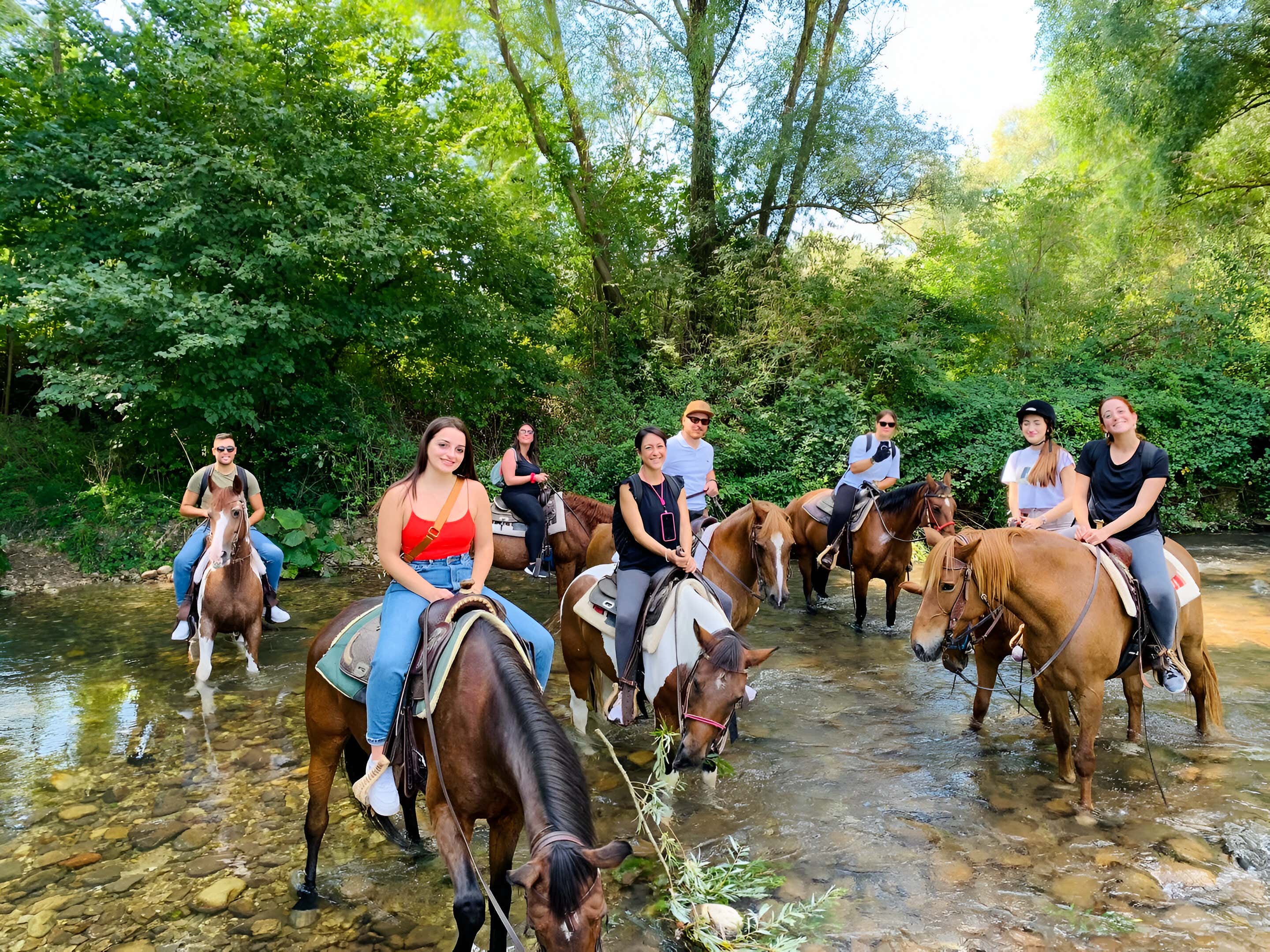 Passeggiata a cavallo lungo il fiume Cavaliere in Molise