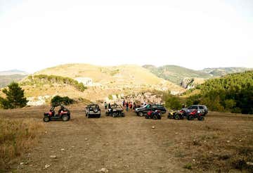4x4 Suzuki Cabrio tour to Segesta with fruit tasting