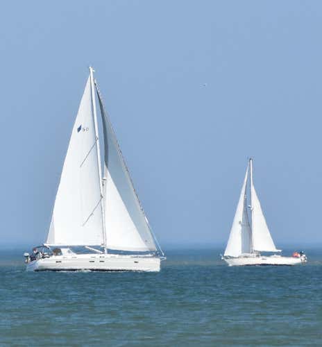 Half-day beginners sailing course in Savona