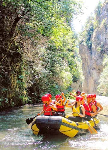 Rafting sul fiume Corno alle Gole di Biselli