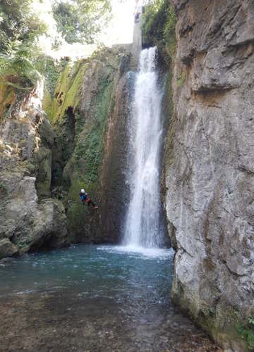 Esperienza di canyoning a Roccaranieri