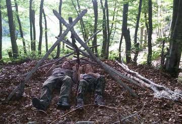 Basic bushcraft course in the Sibillini Mountains