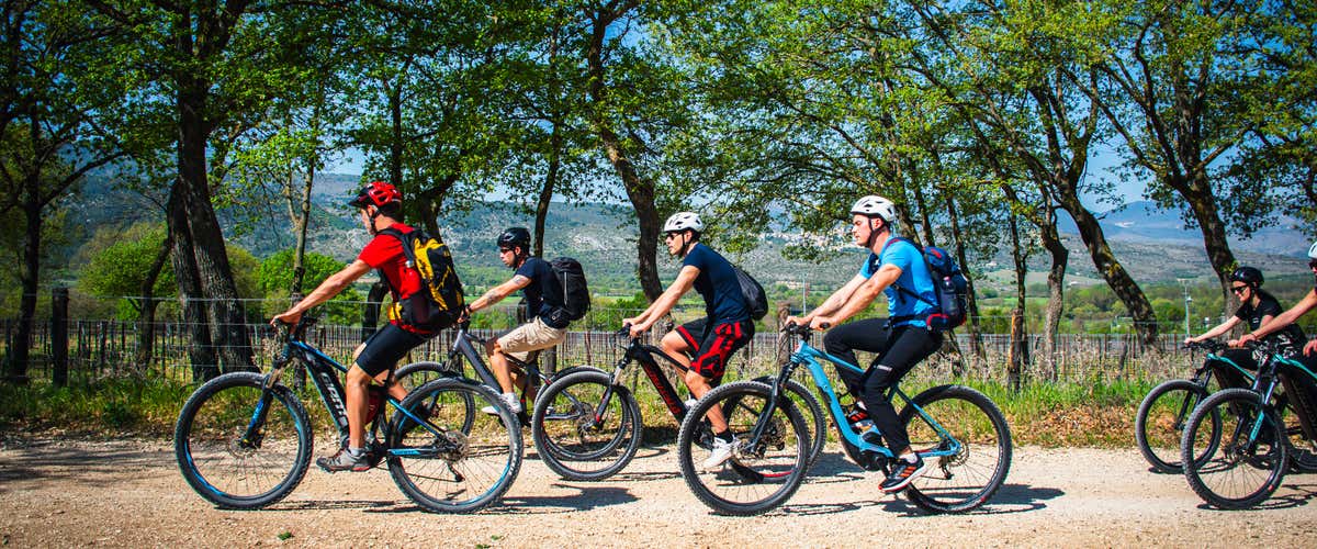 E-bike tour in the Tirino Valley