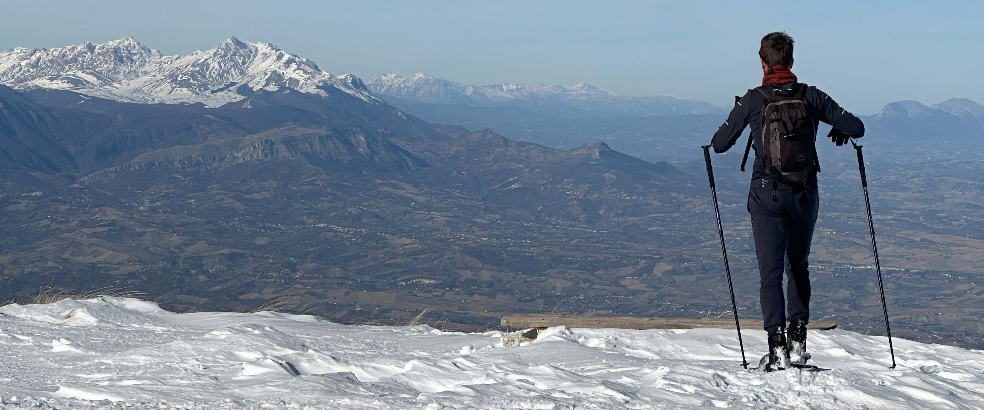 Snowshoeing on the Maielletta in the Maiella National Park Freedome