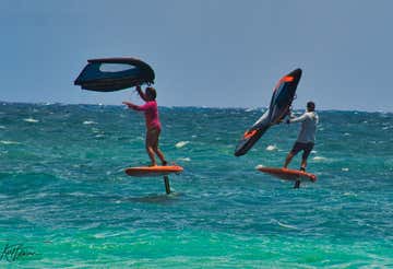 Corso di wing foil nel Golfo di Marinella a Olbia