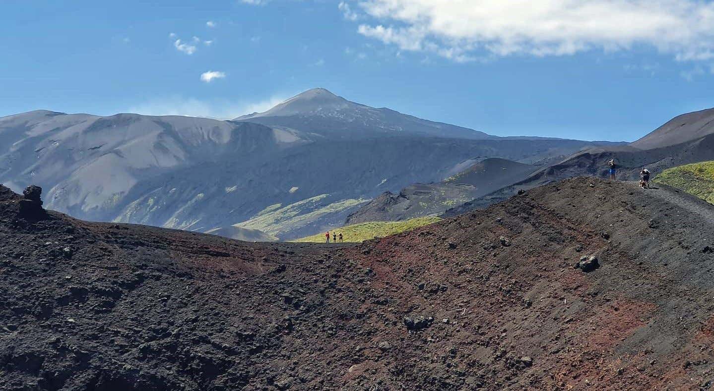 Tour in fuoristrada e trekking sull'Etna al tramonto