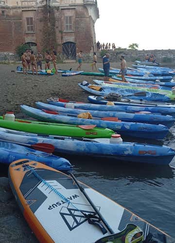 Tour in SUP lungo la costa di Posillipo con brindisi