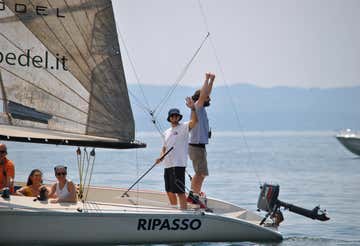 Lake Garda sailing tour