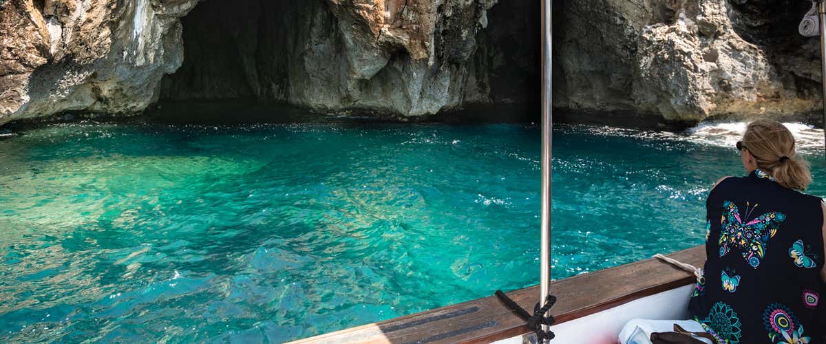 Boat trip to the caves of Santa Maria di Leuca and aperitif