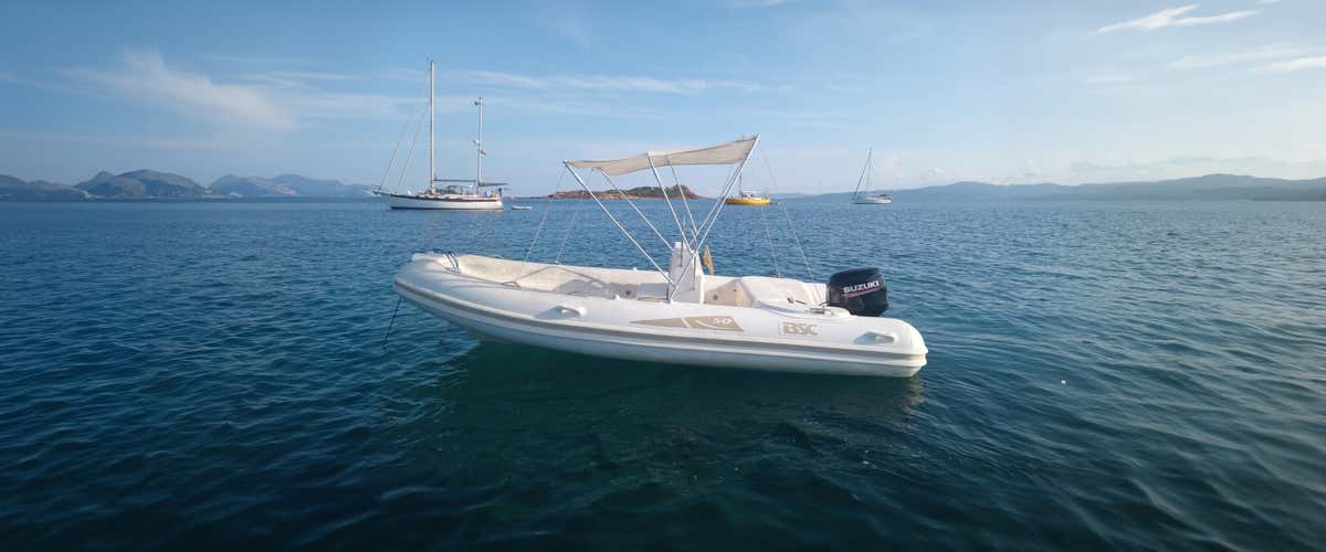 Noleggio gommone a Cannigione - 5 m, 40 CV