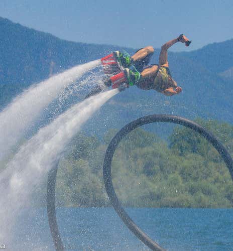 Super-Hero: Flyboard per tutti sul Lago Maggiore