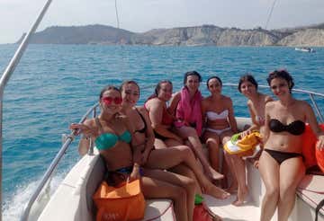 Boat tour to the White Point Reserve with sunset aperitif