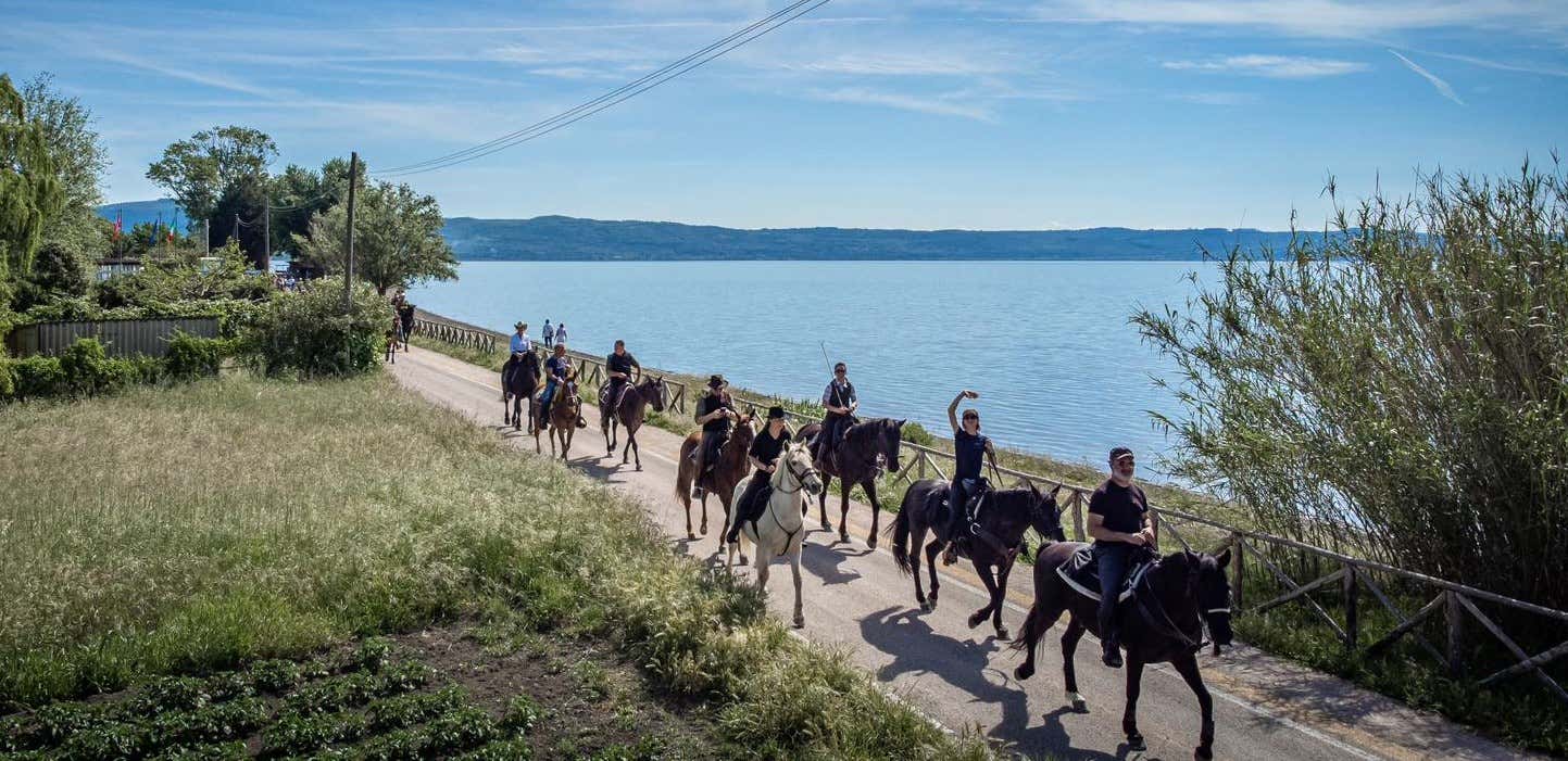 Passeggiata a cavallo di 2 ore al Lago di Bolsena