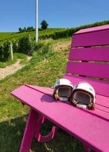 Electric Vespa tour in the Langhe with winery visit and lunch