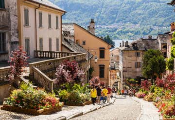 Tour in Vespa tra il Lago Maggiore e il Lago d'Orta con pranzo