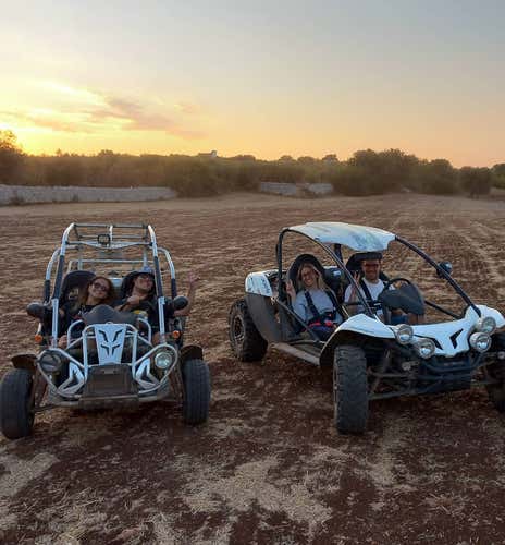 Tour in buggy sotto le stelle in Valle d'Itria con degustazione