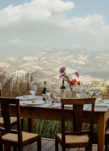 Dinner with wine pairing on a panoramic terrace in the Marche hills
