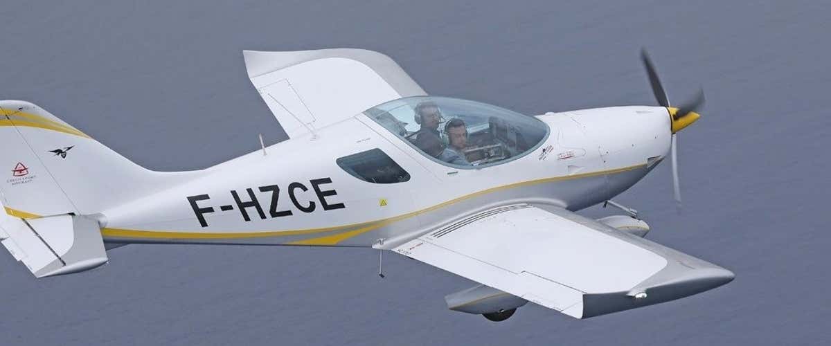 First ultralight flight over the Ligurian Riviera