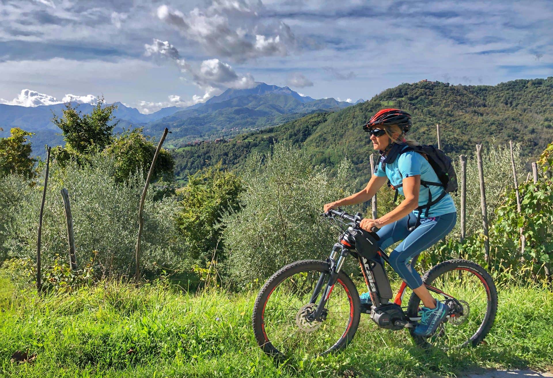 Bici Trekking Bici Btwin Verde Acqua Riverside 500 E Fantastiche