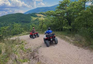 Scenic quad tour in Assisi