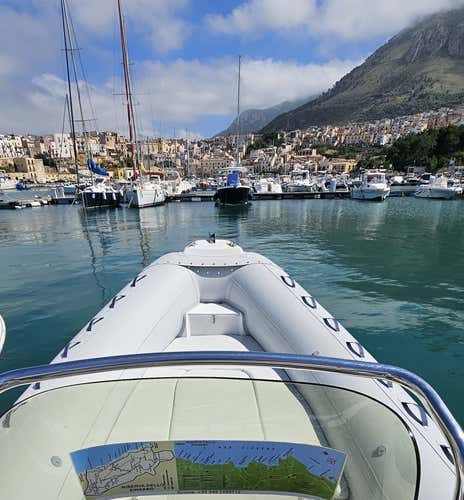 Noleggio gommone Sacs a Castellammare del Golfo - 5,9 m, 40 CV