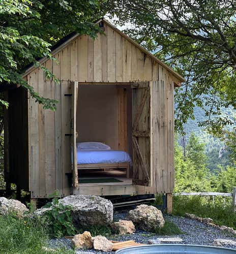 Night in the Humus cottage with a view of the Ligurian Alps