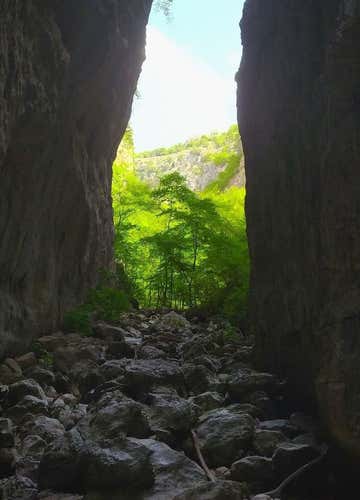 Trekking tour alle Gole di Celano