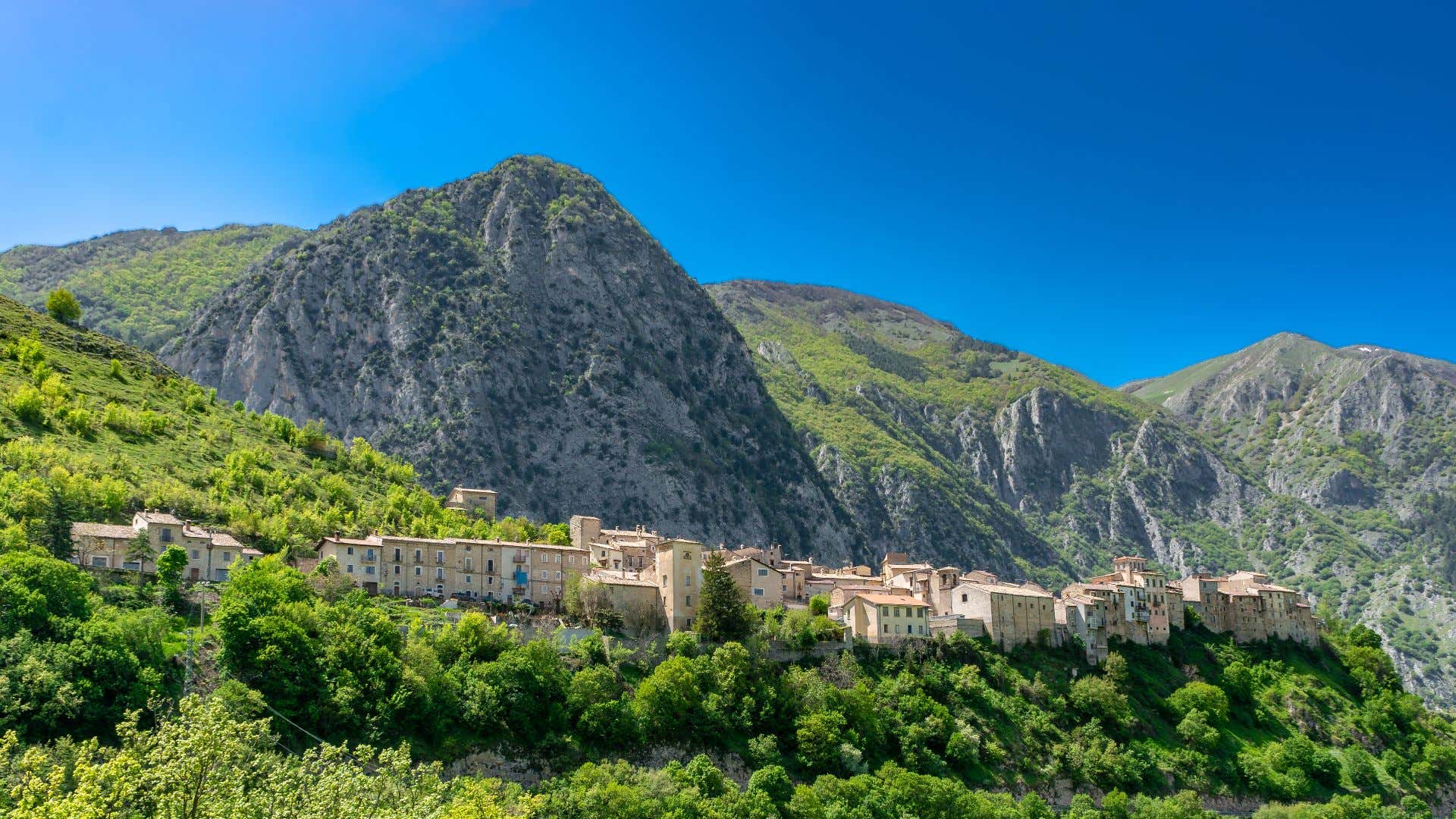 Trekking tour nella Valle del Sagittario