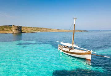 Sailing day in the Asinara National Park with lunch