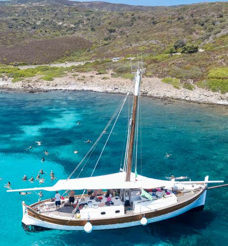 Sailing day in the Asinara National Park with lunch