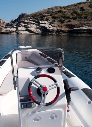 Dinghy charter in Castellammare del Golfo - 6.10 m, 40 HP