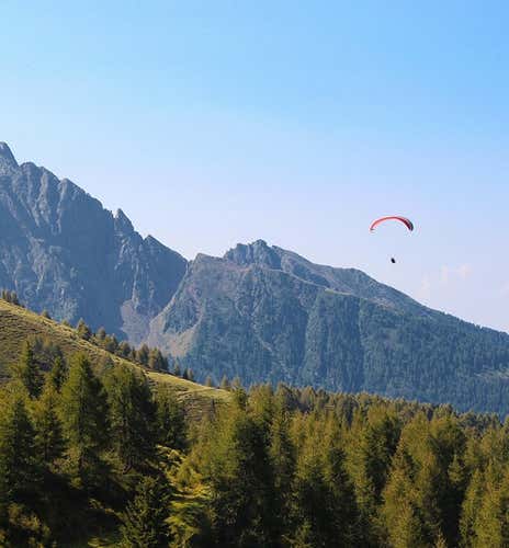 Tandem paragliding flight in Pinzolo (TN)